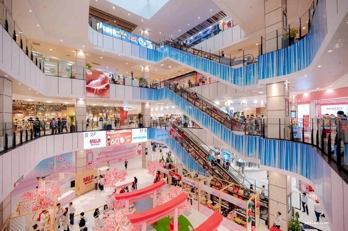 AEON MALL Huế với nhiều khu vực mua sắm và giải trí