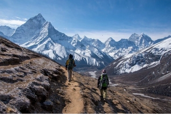 Ama Dablam trên cung đường trekking Nepal