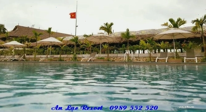 An Lạc Resort Kim Bôi nhìn từ trên cao với cảnh quan thiên nhiên xanh mát