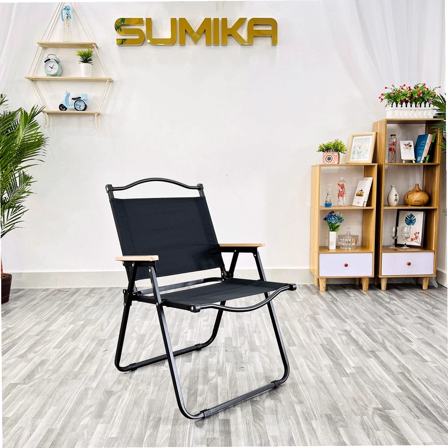 Ảnh cận cảnh ghế xếp du lịch Sumika K39 màu đen