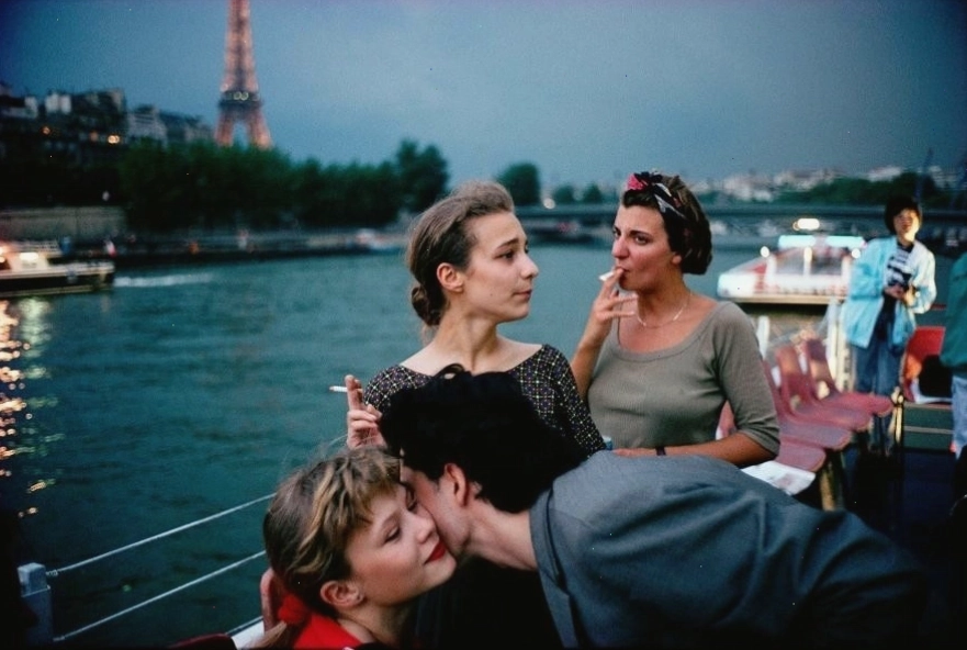 Ánh đèn đường phố lung linh Paris về đêm