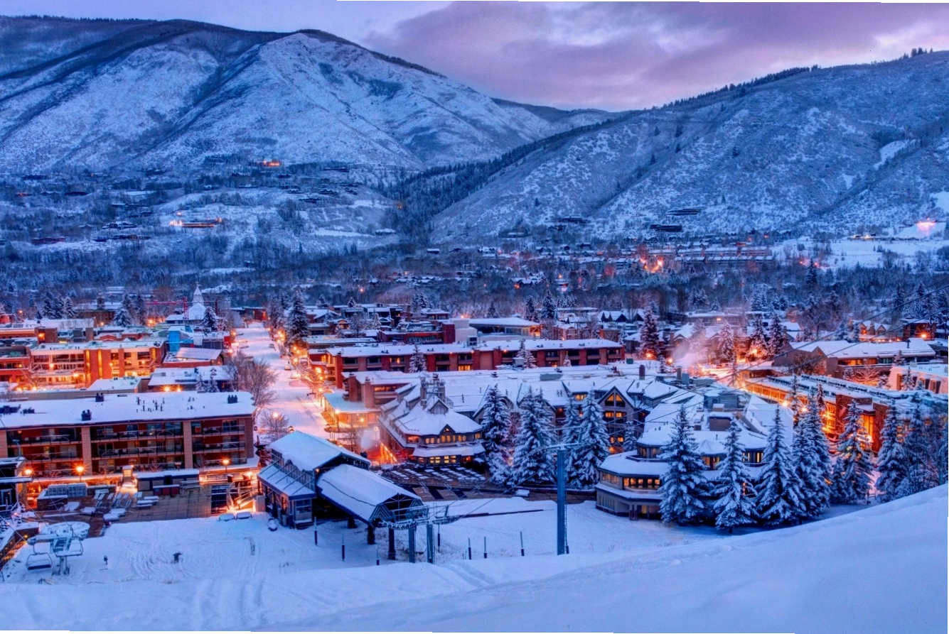 Aspen Colorado phủ đầy tuyết trắng, lý tưởng cho các hoạt động thể thao mùa đông