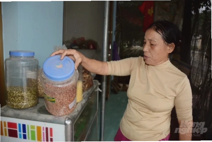 Bà Đặng Thị Thành bày tỏ nỗi khốn khổ của người dân