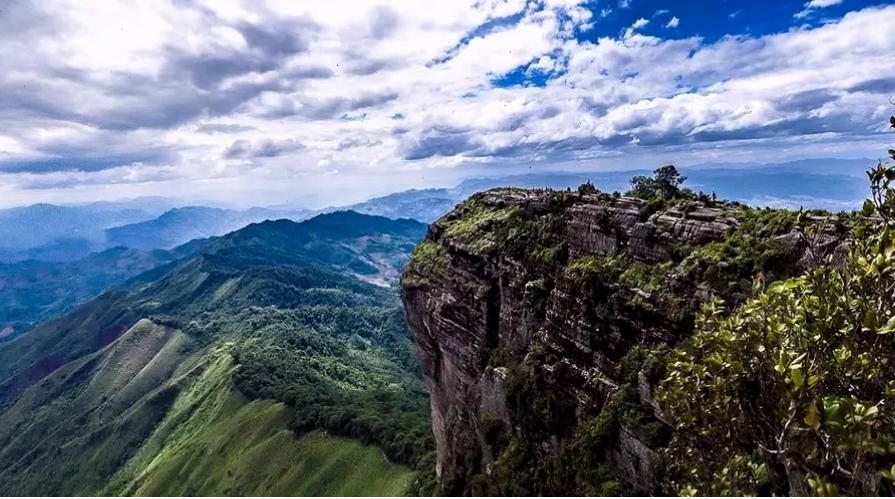 ba vi moc chau