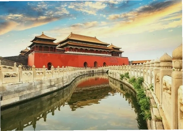 Bậc thang đá chạm khắc hình rồng tại Tử Cấm Thành
