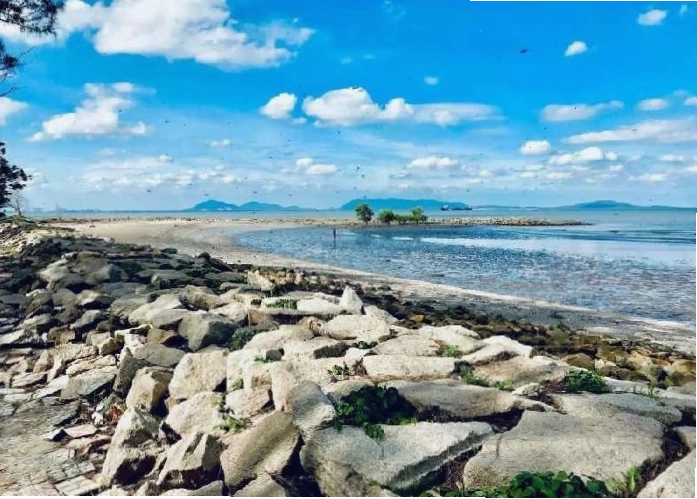 Bãi biển 30/4 (Bãi biển Cần Giờ)