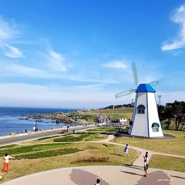 Bãi biển Ganjeolgot nơi đón bình minh sớm nhất Hàn Quốc