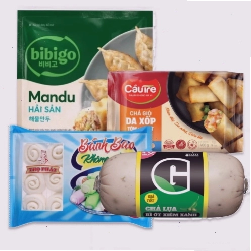 Bãi biển Hồ Tràm Xuyên Mộc với cát trắng, nước biển xanh biếc và hàng dừa mát rượi