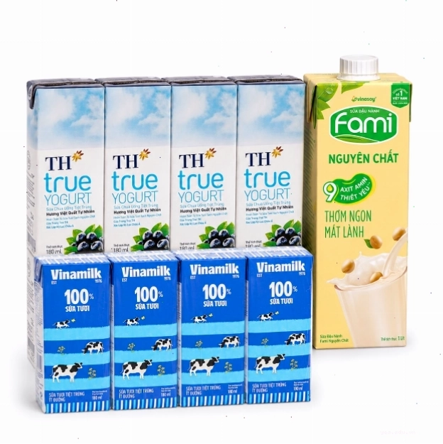 Bãi biển Thịnh Long với bờ cát trắng và làn nước trong xanh