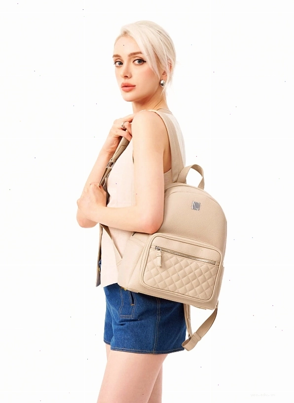 Balo casual phối họa tiết chần bông màu be