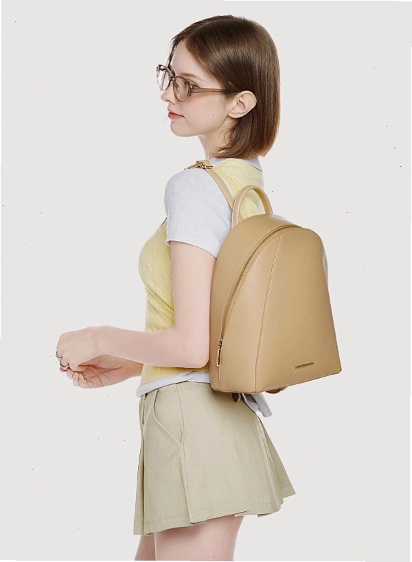 Balo casual phong cách tối giản hiện đại màu đen