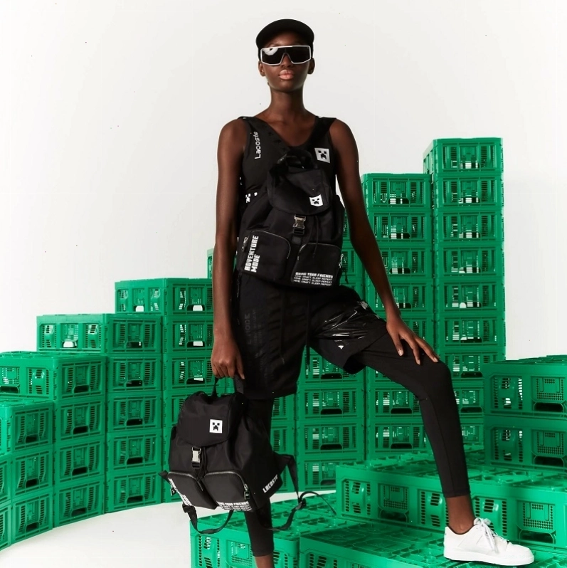 Balo Lacoste Demi-Season tiện dụng cho việc đi học và du lịch
