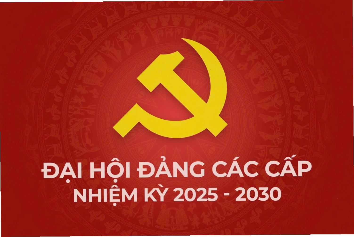 Bàn đá nơi Bác Hồ thường ngồi làm việc trong thời gian ở đây