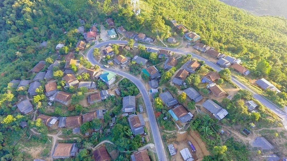 Bản Noọng Dẻ xã Nậm Cắn huyện Kỳ Sơn nhìn từ trên cao, thể hiện sự trù phú và phát triển