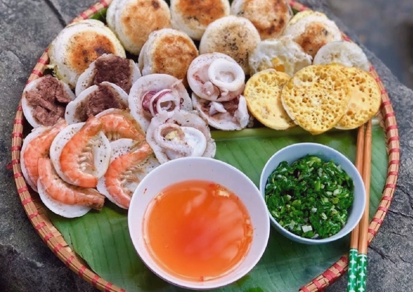 Bánh căn Nha Trang hấp dẫn