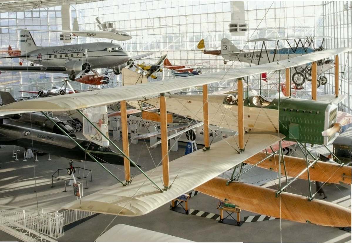 Bảo tàng Museum of Flight Seattle với nhiều hiện vật hàng không