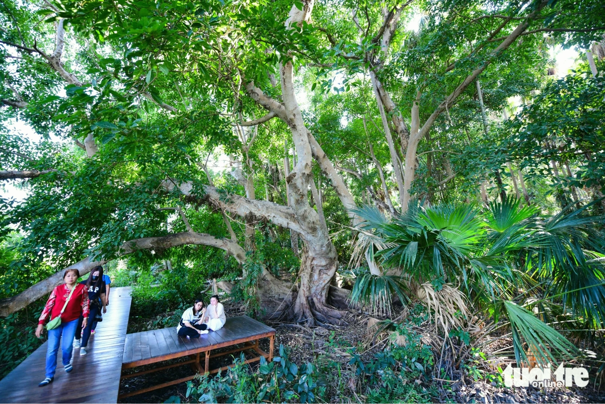 Bảo tháp 9 tầng Wat Nong Waeng tại Khon Kaen, đông bắc Thái Lan