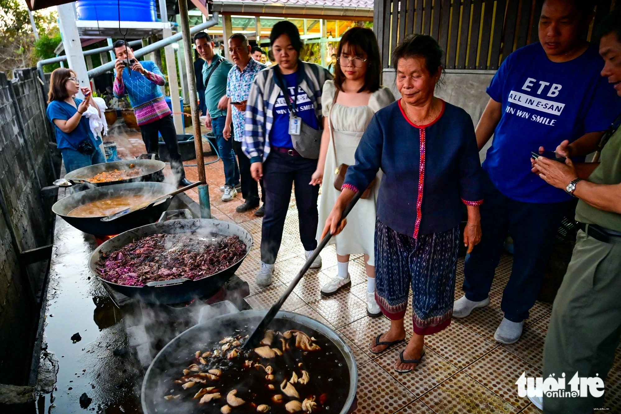 Bảo tháp Phra That La Nong linh thiêng bên sông Mekong