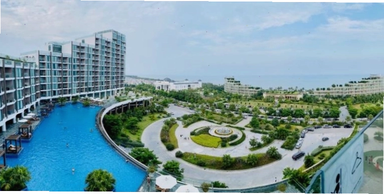 Bể bơi nước mặn lớn tại FLC Sầm Sơn