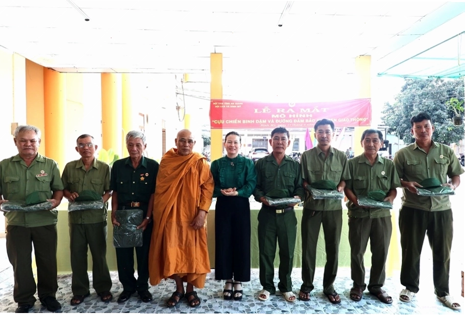 Bến đò Miếu Nổi gần TP. Thủ Dầu Một