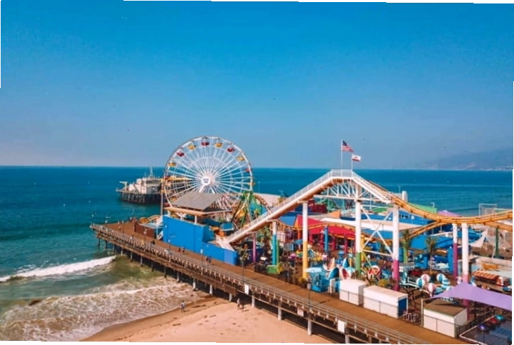 Bến tàu Santa Monica nhộn nhịp và đầy sức sống