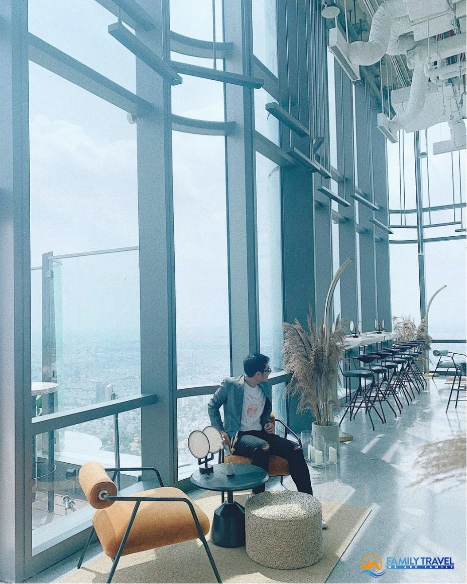 Bên trong thang máy Landmark 81