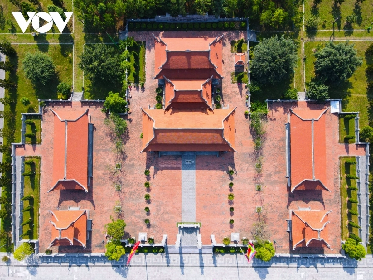 Bia ghi dấu tích cửa Bắc của thành Xương Giang