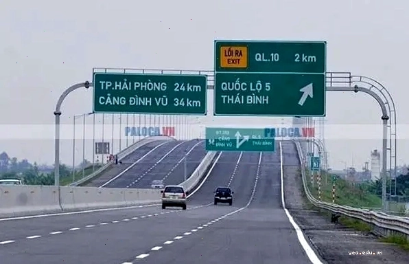 Biển báo cảnh báo khu vực công trường