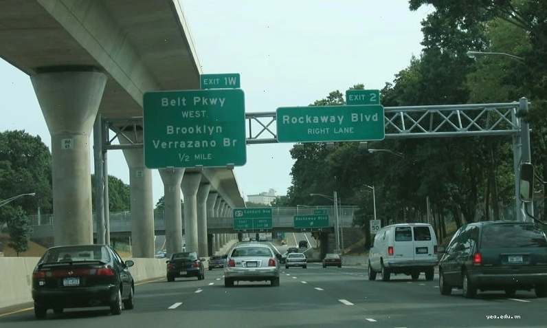 Biển báo chỉ dẫn lối vào đường freeway