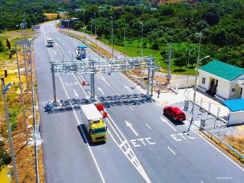 Biển báo phân biệt làn thu phí không dừng ETC và làn thu phí một dừng