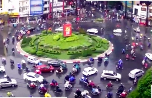 Biển báo R.303 Nơi giao nhau chạy theo vòng xuyến