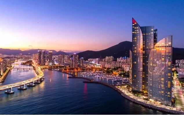 Biển Busan với những con thuyền