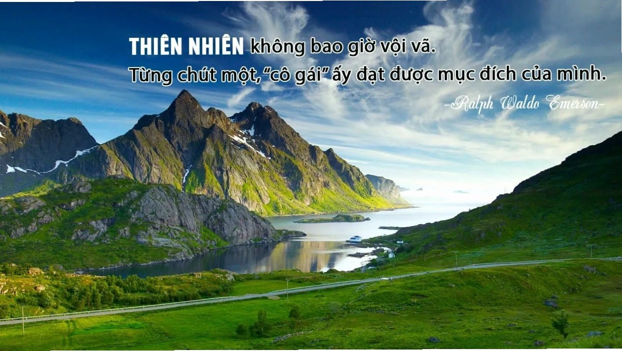 Biển cả bao la với những con sóng nhẹ nhàng