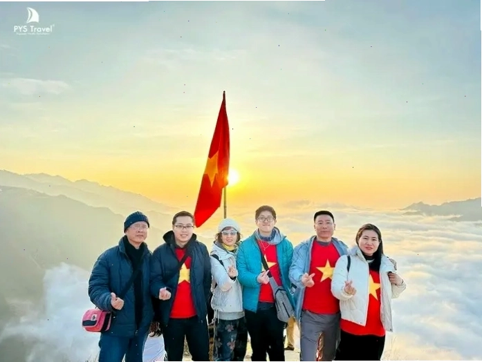Biển mây bồng bềnh tại Tà Xùa mùa đông