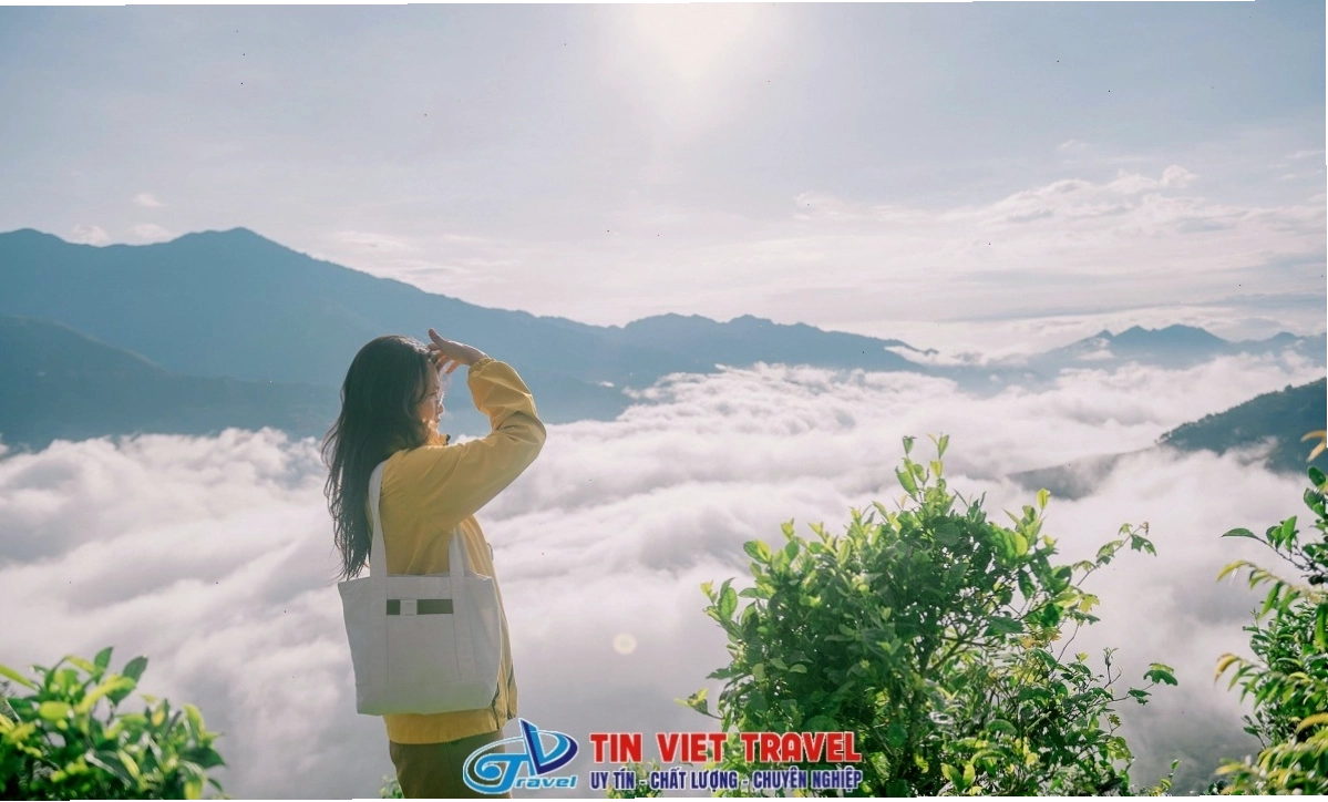 Biển mây bồng bềnh trên các dãy núi cao ở Tây Bắc