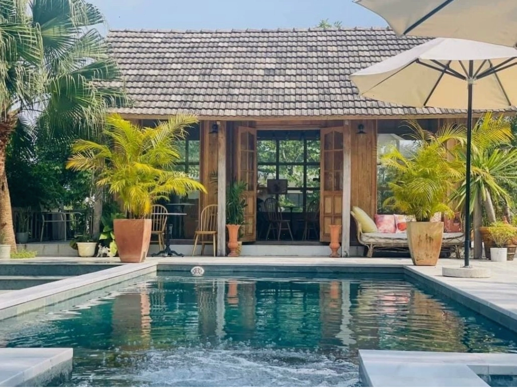 Biệt thự Ba Vì với bể bơi riêng xanh mát