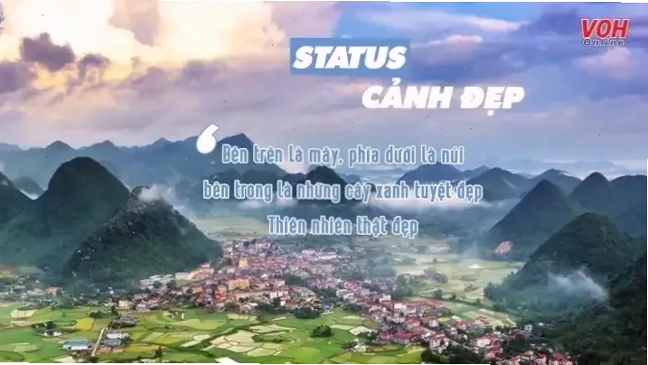 Bình minh trên biển với những con thuyền nhỏ
