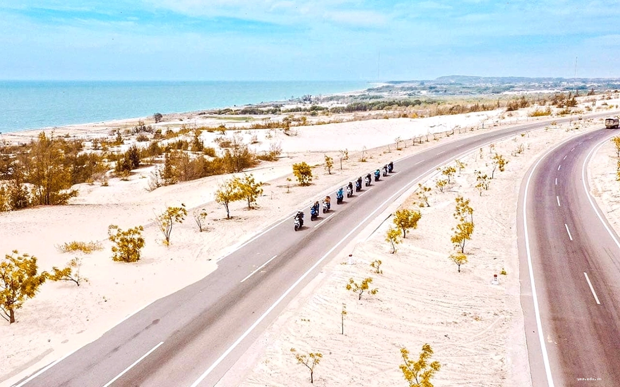 Bình minh trên đồi cát Bàu Trắng