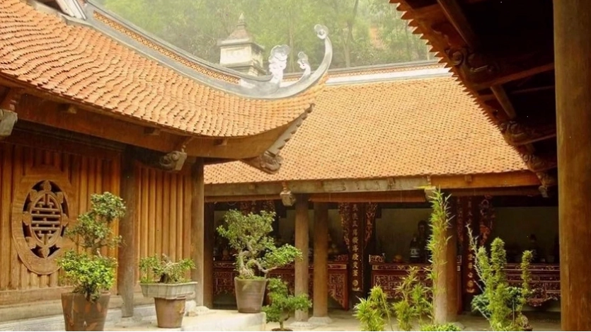 Bộ tượng 10 linh thú tại chùa Phật Tích