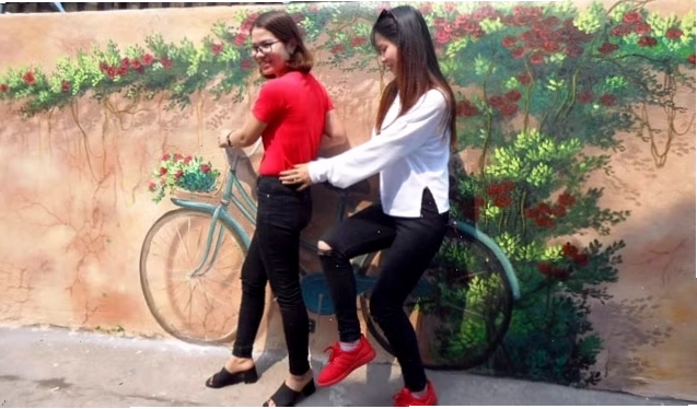 Bộ xương cá voi lớn được trưng bày tại Cảnh Dương