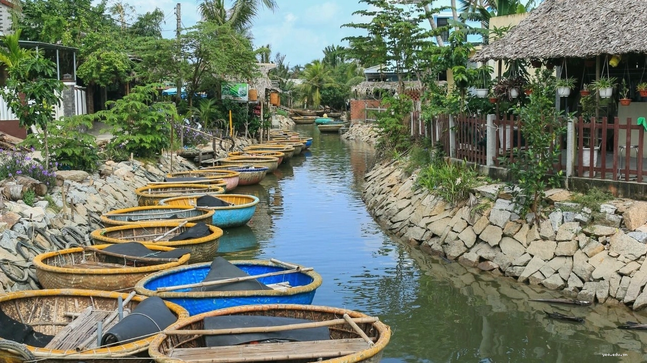 Bữa ăn hải sản tươi ngon tại Rừng dừa Bảy Mẫu