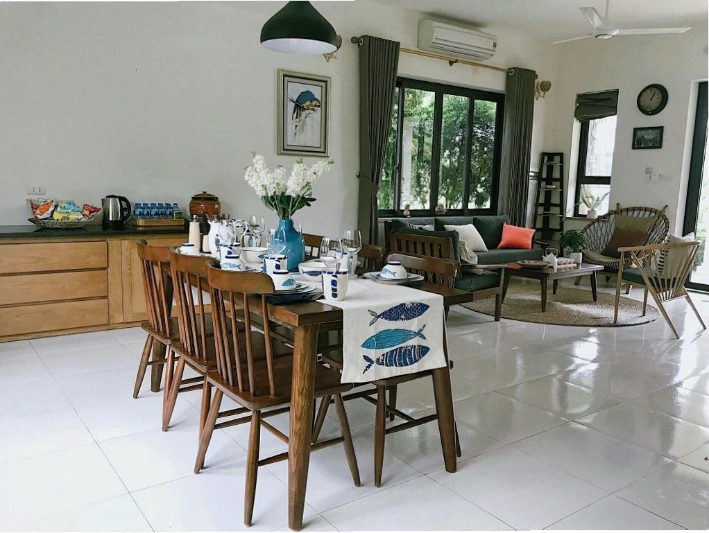 Bữa ăn hấp dẫn tại nhà hàng của một khu nghỉ dưỡng Ba Vì