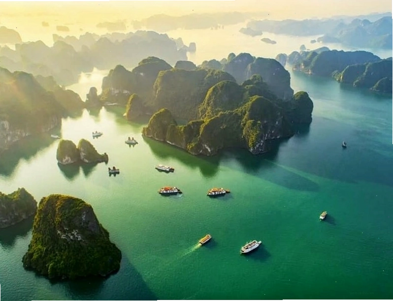 Bức tranh vẽ cảnh làng quê Việt Nam thanh bình
