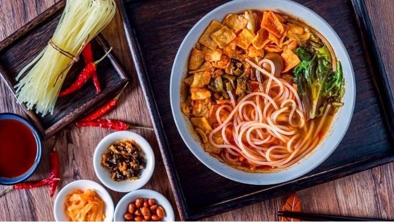 Bún ốc Nam Ninh nổi tiếng khắp cõi mạng