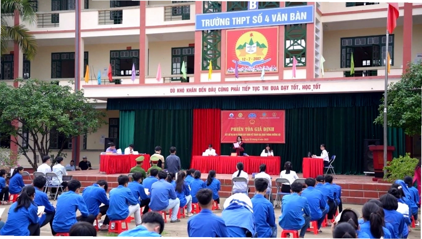 Buổi tuyên truyền về an toàn giao thông