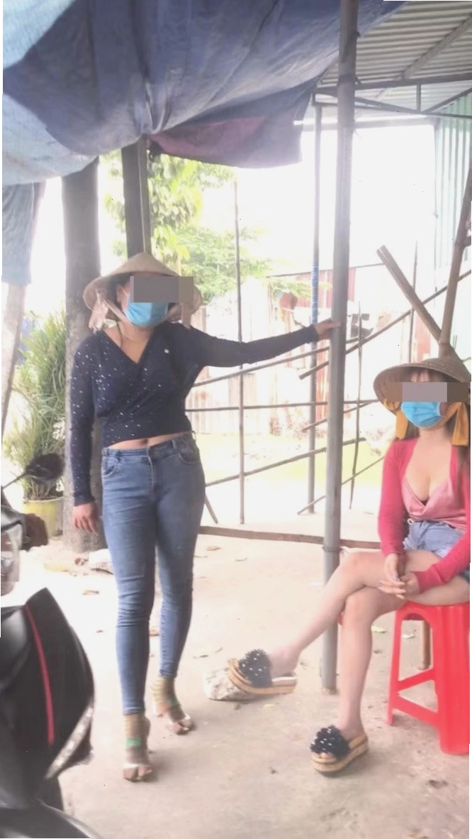 Cà phê chòi nhộn nhịp ven đường, tiềm ẩn nguy cơ tệ nạn xã hội