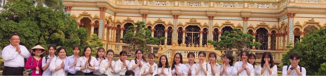 Các công trình kiến trúc Đạo Dừa tại Cồn Phụng