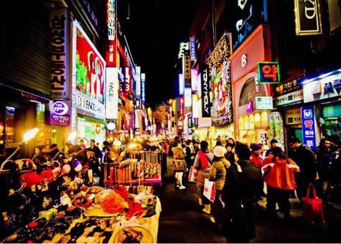 Các cửa hàng đa quốc gia tại Itaewon