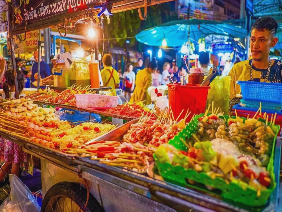 Các món ăn hấp dẫn tại chợ đêm Thái Lan
