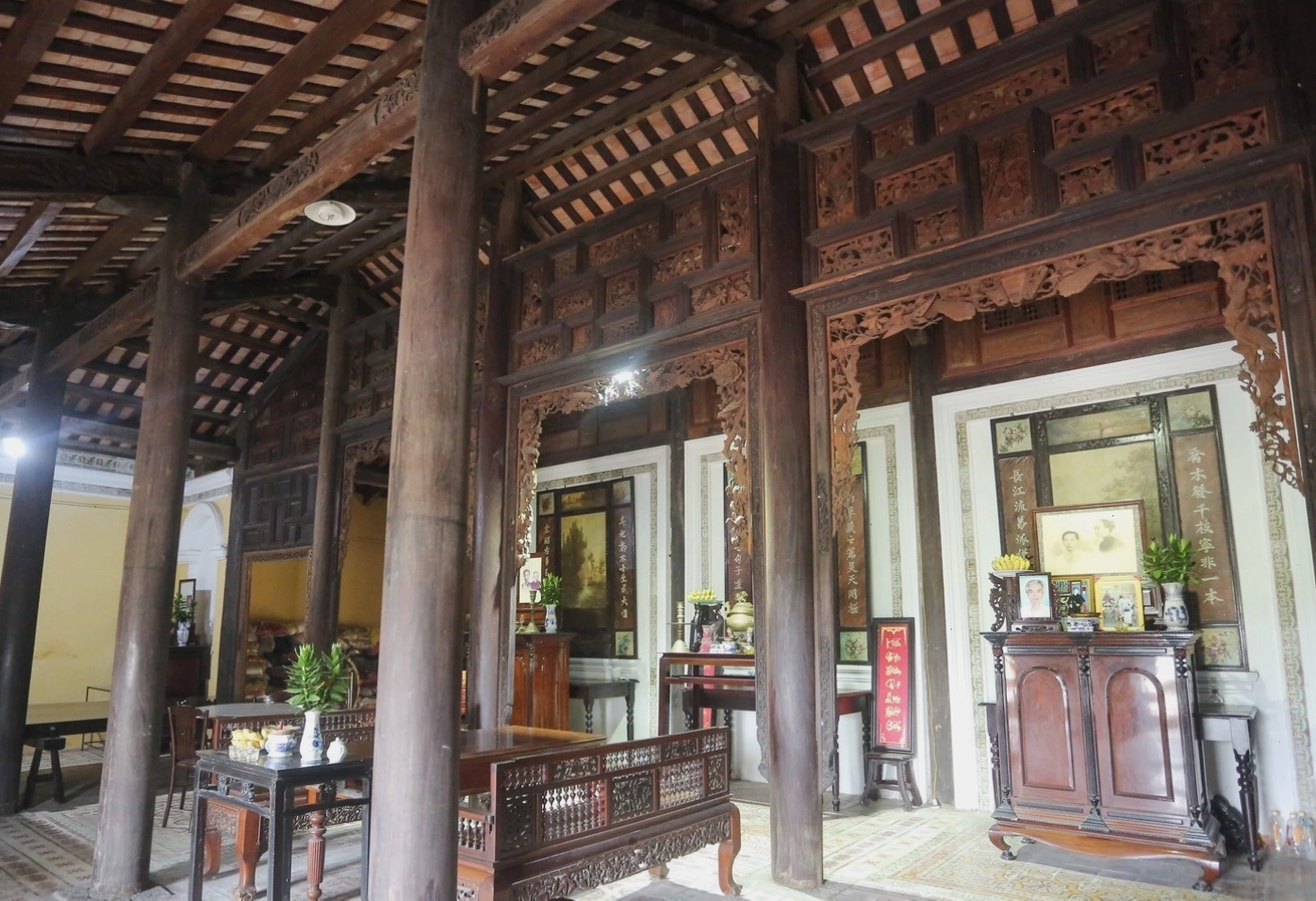 Cận cảnh một chi tiết kiến trúc cổ tại Cụm nhà cổ Thanh Phú Long